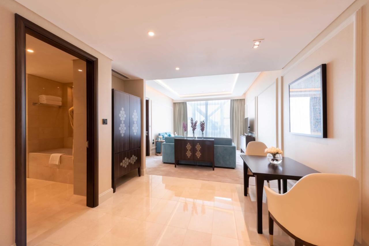 Shaza Doha Hotel Luaran gambar A suite at the hotel