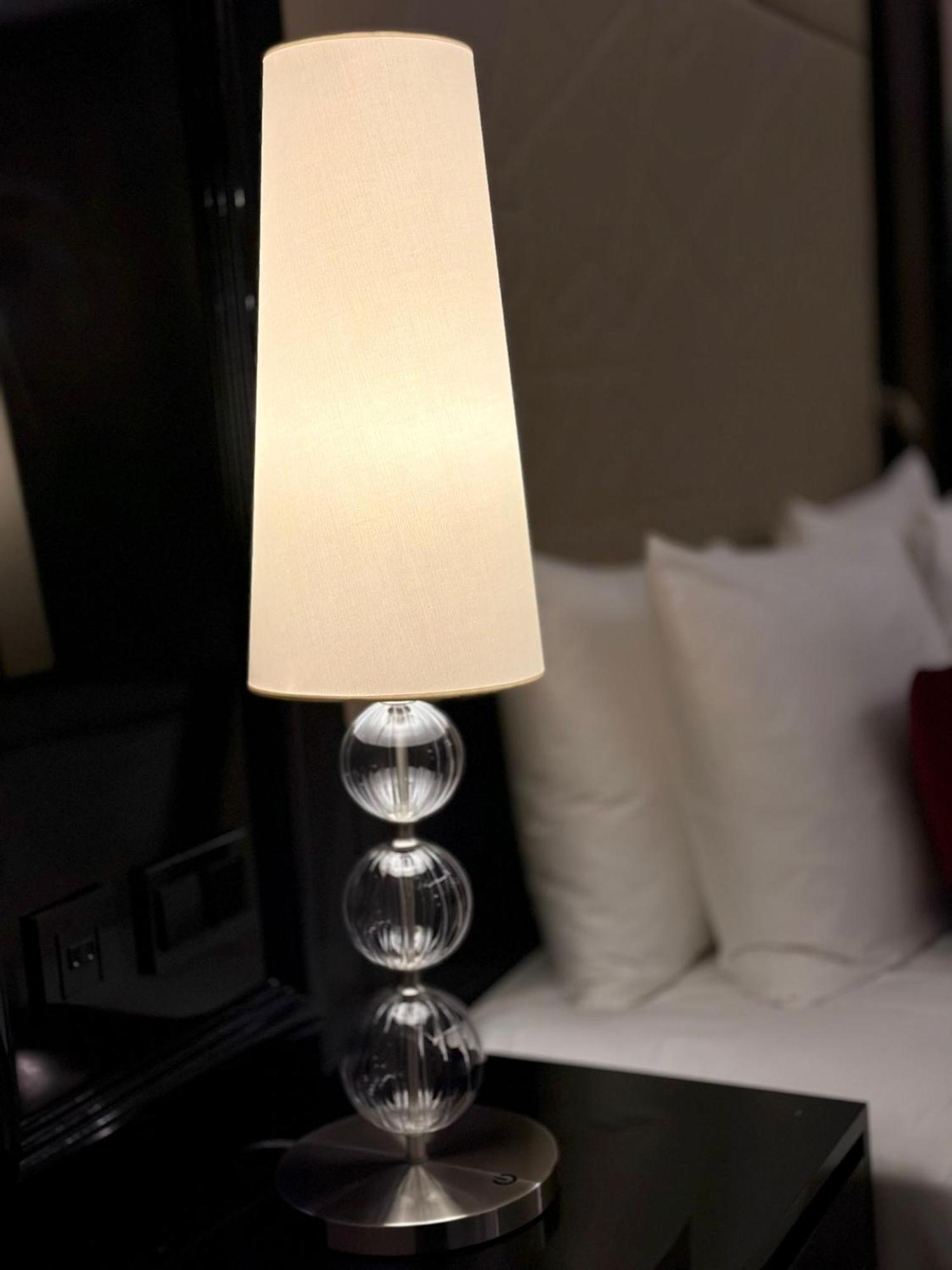 Shaza Doha Hotel Luaran gambar A lampshade