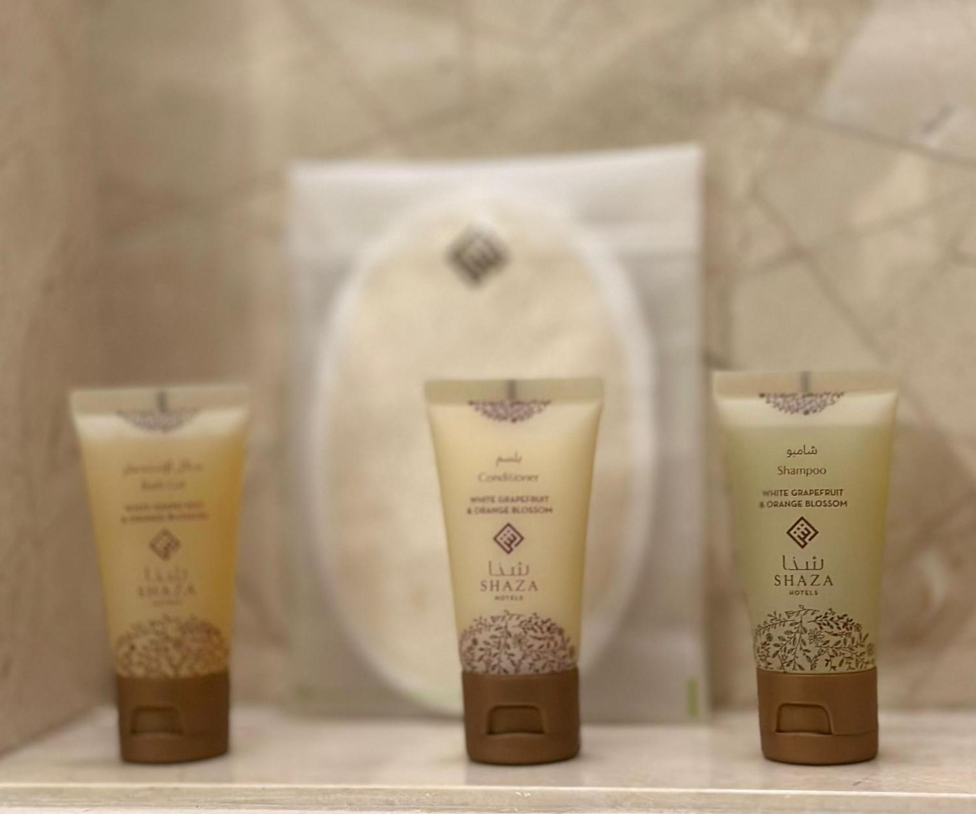 Shaza Doha Hotel Luaran gambar A selection of spa products